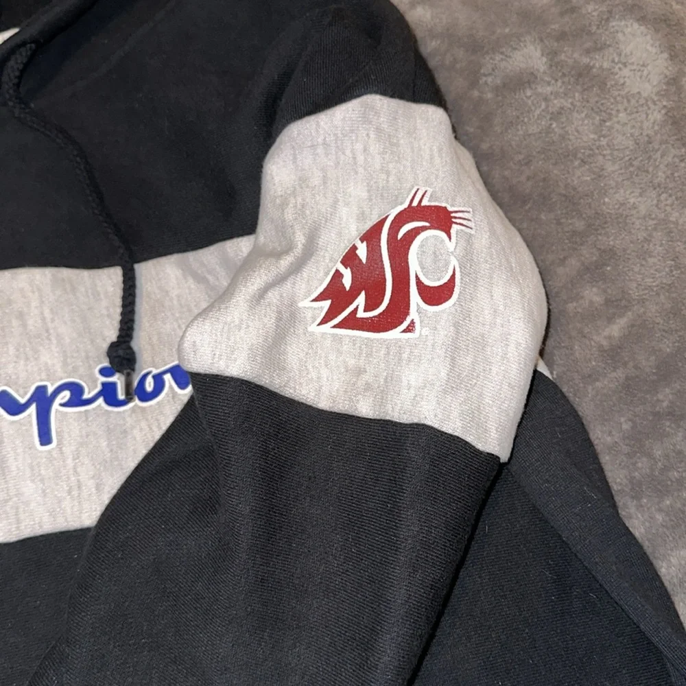 Washington State University Sweatshirt - Picture 2 of 4